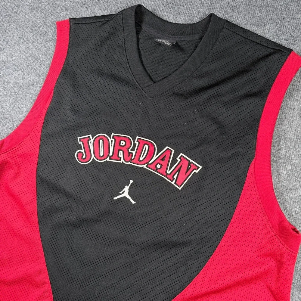 Jordan Basketball Vintage Jersey Mens XL Red Black 23 Mesh Sleeveless VNeck Tank